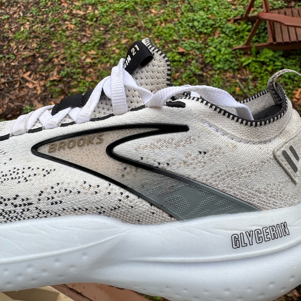 Brooks Black and White Athletic Sneakers - Picture 5 of 10